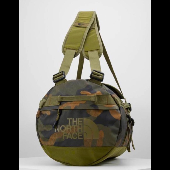 ✴️✴️ SOLD ✴️✴️ TNF Base Camp” Duffel Bag - Picture 1 of 8